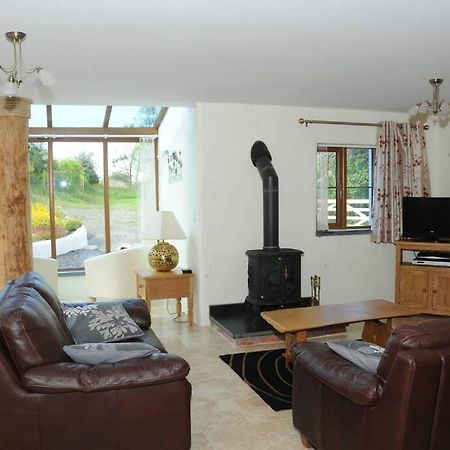 Ty-Hapus Cottage Jordanston Экстерьер фото